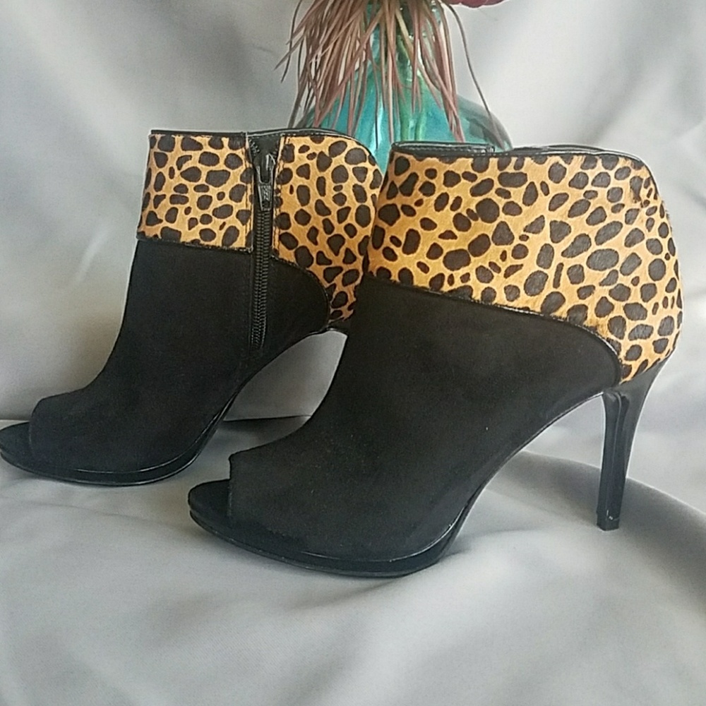 Nine West black booties